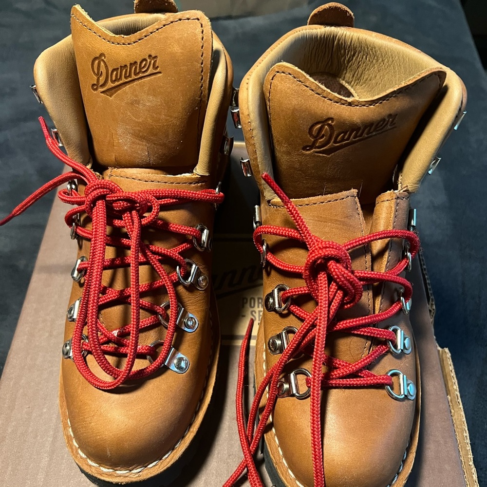 Women's Danner Mountain Light